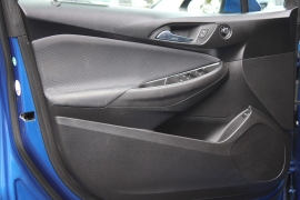 Used 2018 Chevrolet Cruze 4d Sedan LT Auto at Warner Motors near East Orange, NJ