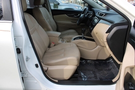 Used 2016  Nissan Rogue 4d SUV AWD SL at Warner Motors near East Orange&comma; NJ