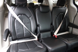 Used 2017  Chrysler Pacifica 4d Wagon Touring-L at Warner Motors near East Orange&comma; NJ