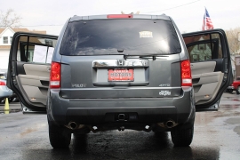 Used 2011  Honda Pilot 4d SUV 4WD EX-L at Warner Motors near East Orange&comma; NJ