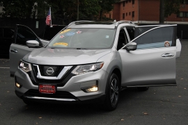 Used 2017  Nissan Rogue 4d SUV AWD SL at Warner Motors near East Orange&comma; NJ
