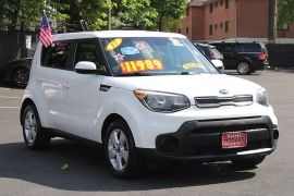 Used 2017  Kia Soul 4d Hatchback Auto at Warner Motors near East Orange&comma; NJ
