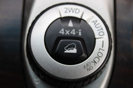 Used 2016  Nissan Pathfinder 4d SUV 4WD SL at Warner Motors near East Orange, NJ