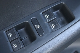 Used 2015  Volkswagen Jetta 4d Sedan SE Auto at Warner Motors near East Orange&comma; NJ