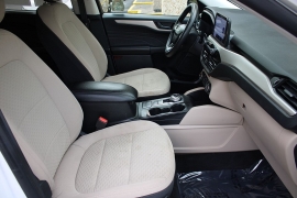 Used 2022  Ford Escape SE FWD at Warner Motors near East Orange&comma; NJ
