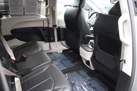 Used 2017  Chrysler Pacifica 4d Wagon Touring-L at Warner Motors near East Orange&comma; NJ