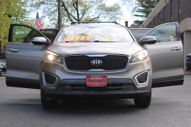 Used 2017  Kia Sorento 4d SUV FWD LX at Warner Motors near East Orange&comma; NJ
