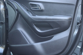 Used 2018  Chevrolet Trax 4d SUV FWD LT at Warner Motors near East Orange&comma; NJ