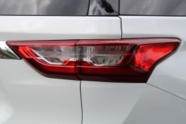 Used 2019  Chevrolet Traverse 4d SUV FWD LT Cloth w&sol;1LT at Warner Motors near East Orange&comma; NJ