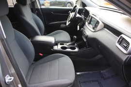 Used 2017  Kia Sorento 4d SUV FWD LX at Warner Motors near East Orange&comma; NJ