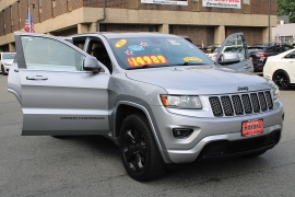 Used 2015 Jeep Grand Cherokee 4d SUV 4WD Laredo Altitude at Warner Motors near East Orange, NJ