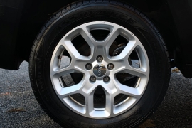 Used 2018 Jeep Renegade 4d SUV 4WD Sport at Warner Motors near East Orange, NJ