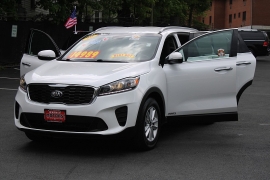 Used 2019  Kia Sorento 4d SUV AWD LX I4 at Warner Motors near East Orange&comma; NJ