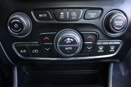 Used 2019  Jeep Cherokee 4d SUV 4WD Limited 3&period;2L at Warner Motors near East Orange&comma; NJ