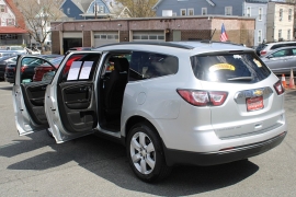 Used 2017 Chevrolet Traverse 4d SUV AWD LT w/1LT at Warner Motors near East Orange, NJ