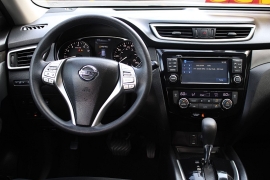 Used 2015  Nissan Rogue 4d SUV AWD SV at Warner Motors near East Orange&comma; NJ