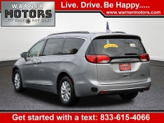 Used 2017  Chrysler Pacifica 4d Wagon Touring-L at Warner Motors near East Orange&comma; NJ