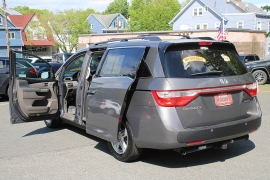 Used 2013 Honda Odyssey 5d Wagon Touring at Warner Motors near East Orange, NJ