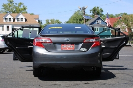 Used 2013  Toyota Camry 4d Sedan SE at Warner Motors near East Orange&comma; NJ