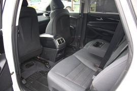 Used 2020  Kia Sorento 4d SUV FWD L at Warner Motors near East Orange&comma; NJ
