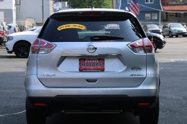 Used 2015  Nissan Rogue 4d SUV AWD SV at Warner Motors near East Orange&comma; NJ