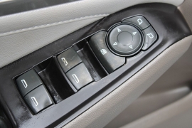 Used 2019  Chevrolet Traverse 4d SUV FWD LT Cloth w&sol;1LT at Warner Motors near East Orange&comma; NJ