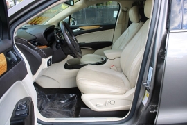 Used 2016  Lincoln MKC 4d SUV AWD Select at Warner Motors near East Orange, NJ