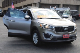 Used 2017  Kia Sorento 4d SUV FWD LX at Warner Motors near East Orange&comma; NJ