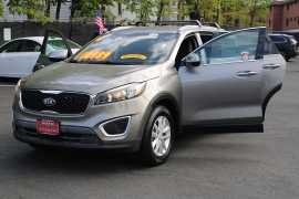 Used 2017  Kia Sorento 4d SUV FWD LX at Warner Motors near East Orange&comma; NJ