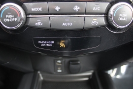 Used 2015  Nissan Rogue 4d SUV AWD SV at Warner Motors near East Orange&comma; NJ