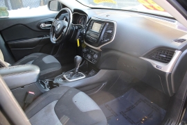 Used 2014  Jeep Cherokee 4d SUV FWD Latitude at Warner Motors near East Orange&comma; NJ