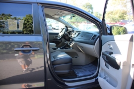 Used 2017 Kia Sedona 4d Wagon LX at Warner Motors near East Orange, NJ
