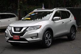 Used 2017  Nissan Rogue 4d SUV AWD SL at Warner Motors near East Orange&comma; NJ
