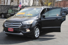 Used 2018  Ford Escape 4d SUV 4WD SE w&sol;SYNC3 at Warner Motors near East Orange&comma; NJ