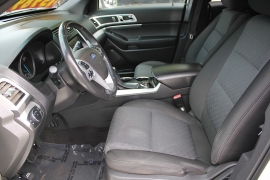 Used 2013  Ford Explorer 4d SUV 4WD XLT at Warner Motors near East Orange, NJ