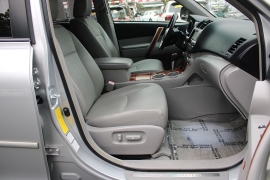 Used 2008  Toyota Highlander 4d SUV AWD Limited at Warner Motors near East Orange&comma; NJ