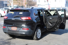 Used 2014  Jeep Cherokee 4d SUV FWD Latitude at Warner Motors near East Orange&comma; NJ