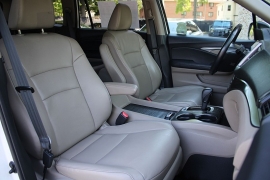 Used 2016  Honda Pilot 4d SUV AWD EX-L at Warner Motors near East Orange&comma; NJ