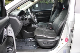 Used 2017  Nissan Rogue 4d SUV AWD SL at Warner Motors near East Orange&comma; NJ