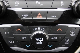 Used 2017  Chrysler Pacifica 4d Wagon Touring-L at Warner Motors near East Orange&comma; NJ