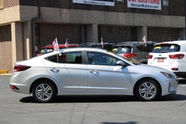 Used 2020  Hyundai Elantra 4d Sedan SEL at Warner Motors near East Orange&comma; NJ