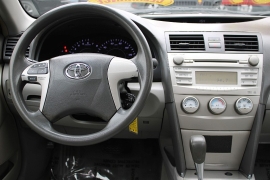 Used 2010  Toyota Camry 4d Sedan Auto at Warner Motors near East Orange&comma; NJ