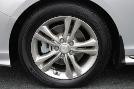 Used 2019  Hyundai Sonata 4d Sedan Limited 2&period;4L at Warner Motors near East Orange&comma; NJ
