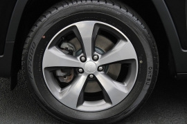 Used 2019 Jeep Cherokee 4d SUV 4WD Limited 3.2L at Warner Motors near East Orange, NJ