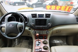 Used 2010 Toyota Highlander 4d SUV AWD Limited at Warner Motors near East Orange, NJ