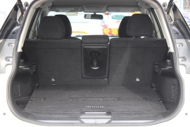 Used 2015  Nissan Rogue 4d SUV AWD SV at Warner Motors near East Orange&comma; NJ