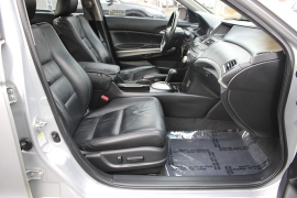 Used 2009  Honda Accord Sdn 4dr V6 Auto EX-L at Warner Motors near East Orange, NJ