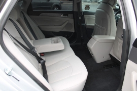 Used 2015  Hyundai Sonata 4d Sedan SE at Warner Motors near East Orange&comma; NJ