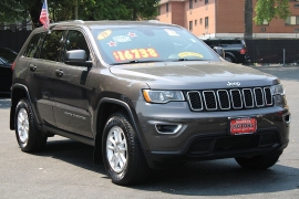 Used 2019  Jeep Grand Cherokee 4d SUV 4WD Laredo E at Warner Motors near East Orange&comma; NJ