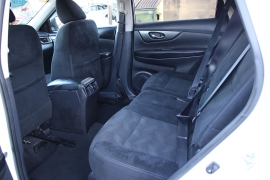 Used 2016  Nissan Rogue 4d SUV AWD SV at Warner Motors near East Orange&comma; NJ